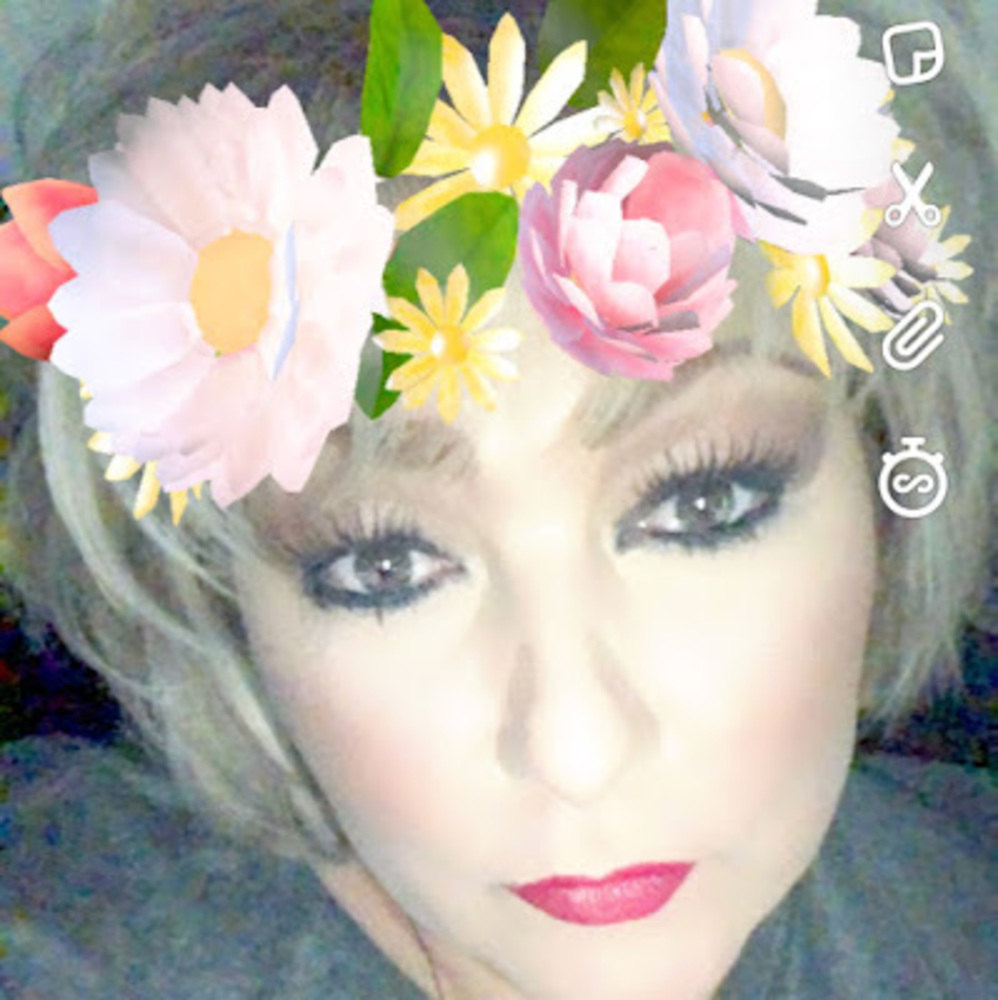 Meet your Posher, Debbie